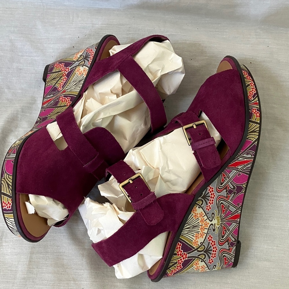 Women's Suede Buckle Wedge Sandal in Berry - Picture 7 of 16